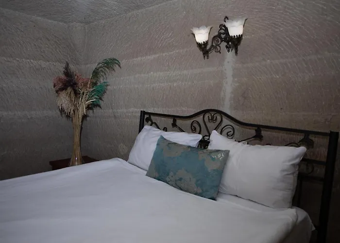 Hotell Guven Cave 2*